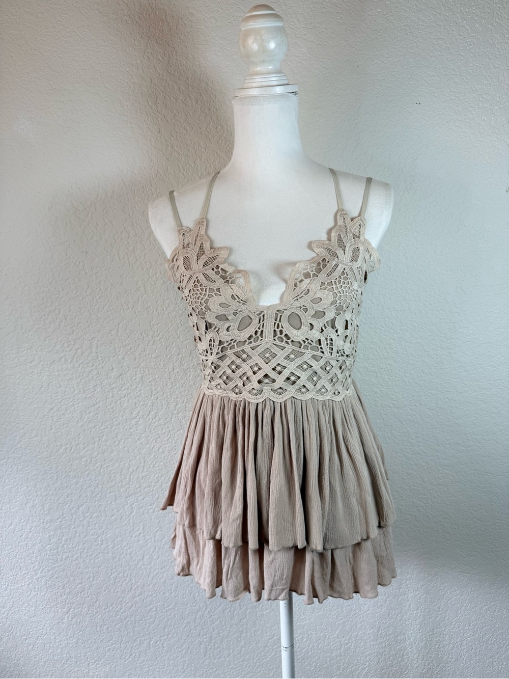 Magnolia Boutique Crochet Lace Peplum top.  Medium